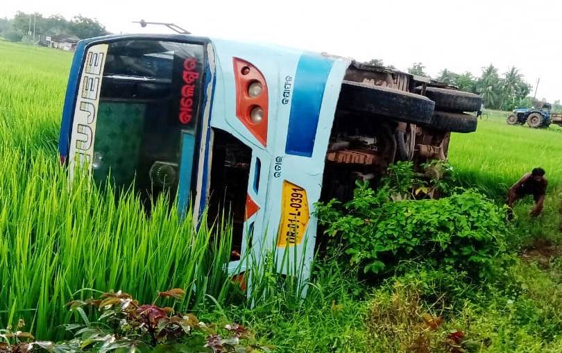 Bus Turns Turtle near Balasore
