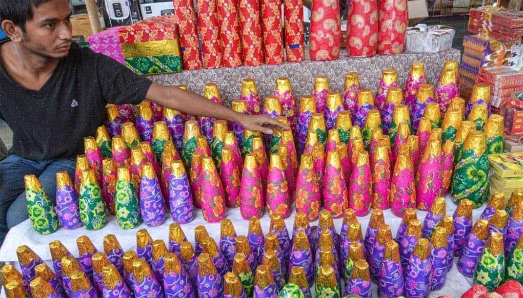 Police Seize Huge Quantity Of Firecrackers During Raid On Unit I Market In Bhubaneswar