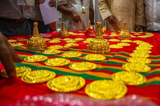 Devotee Donated More Than 4 Kg Gold Ornaments To Jagannath Temple