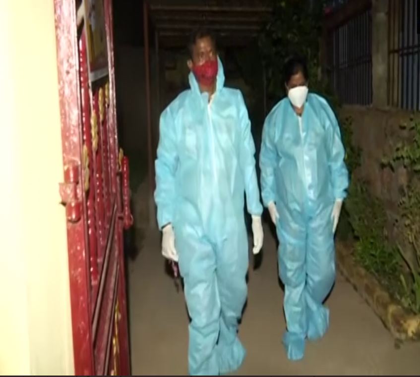 Quiting Nursing Job Madhusmita Cremating COVID-infected & unclaimed Bodies in Bhubaneswar