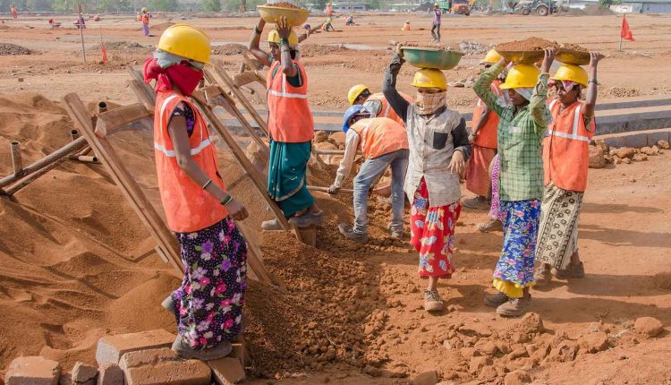 Labour Commissioner Increased Minimum Wages Of Daily Labour