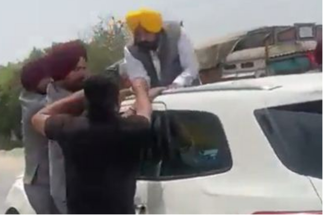 'Agneepath' Protester Stops Punjab Chief Minister's SUV