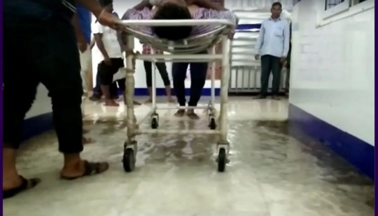 Rain Water Enters In Sonepur District Head Quarters Hospital