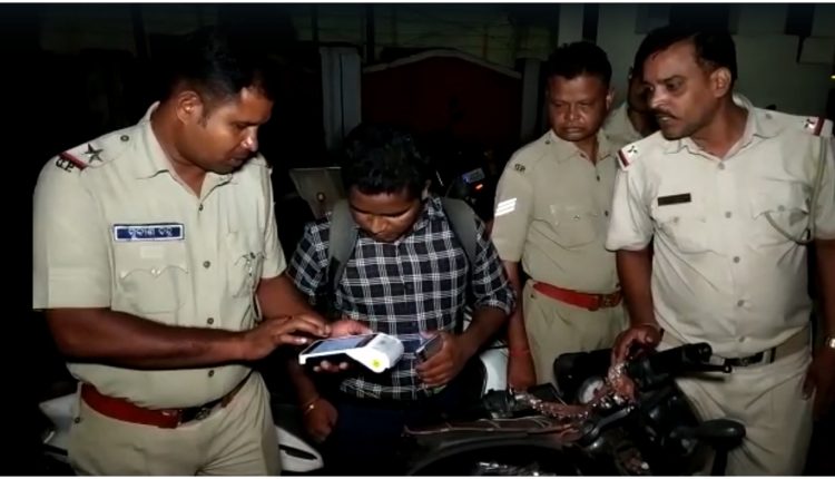 Koraput Police Cancelled 23 Driving License For Using Mobile While Driving