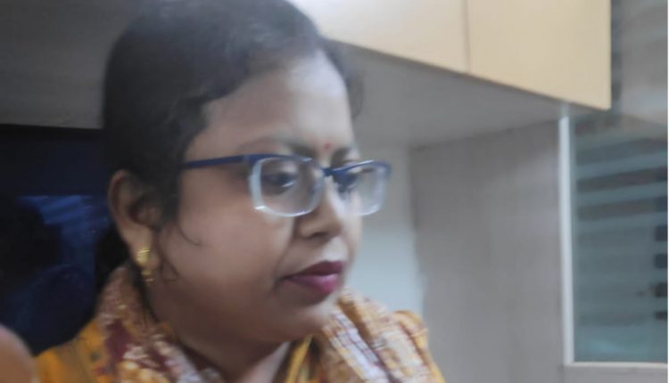 Begunia Block Junior Engineer Sanghamitra Sahoo Trapped By Vigilance