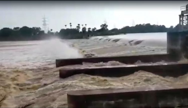 Water Level Increased In Baitarani And Salandi River In Bhadrak