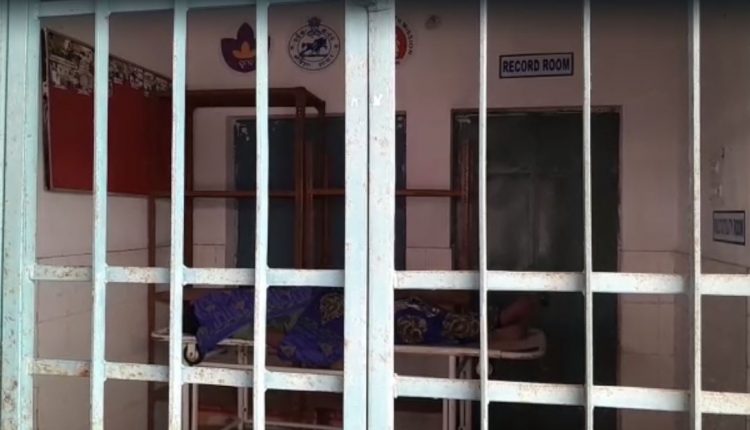 Woman Police SI Committed Suicide In Govt Quarter In Kandhamal