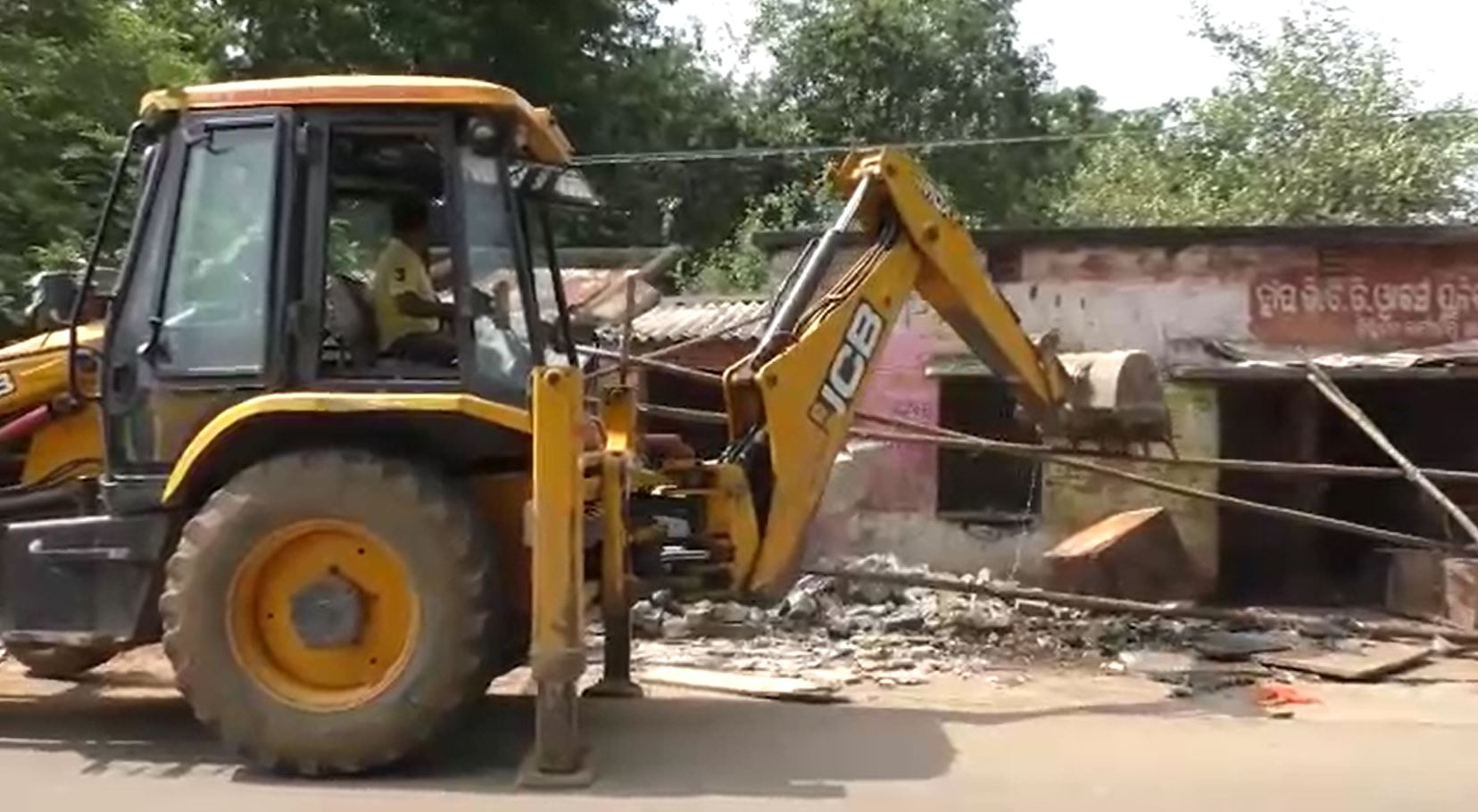 Eviction Drive In Sonepur For New Market Complex Construction