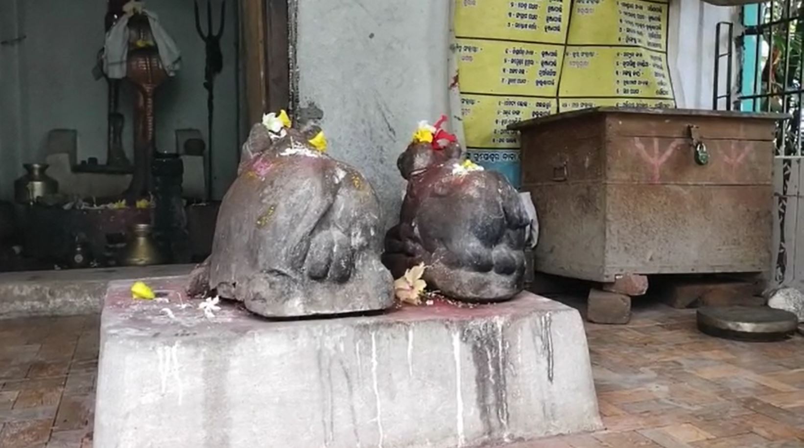 Miscreants Loot Money Form Temple Hundi In Sonepur