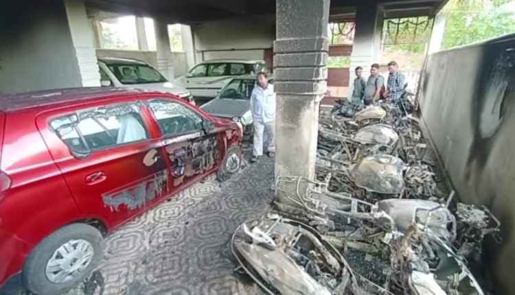 Miscreants Torch 2 Cars, 6 Two-Wheelers At Parking Lot In Odisha’s Bhawanipatna