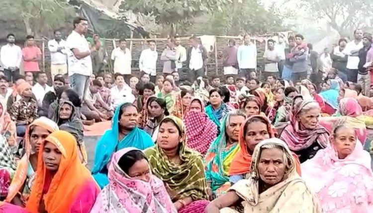 Slum Dwellers Of Paradip Demands Rehabilitation Before Evacuation