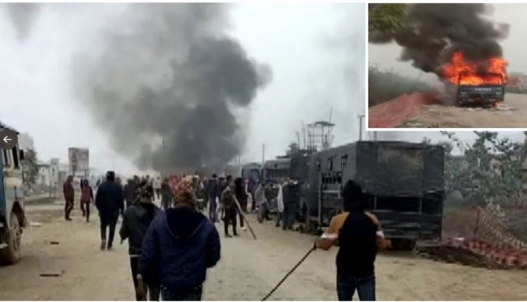 Buxar Farmers Lathi Charge Burnt Police Vehicle
