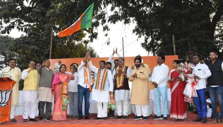 Congress Leader From Jajpur Bari Joins In BJP In Presence Of Dharmendra