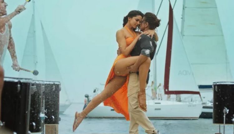 Shah Rukh Khan Pathaan Made New Record In Advance Booking