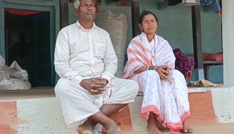 This Tribal Community Of Odisha Not Wearing Shoes, Couple Invited To Delhi For Republic Day Parade