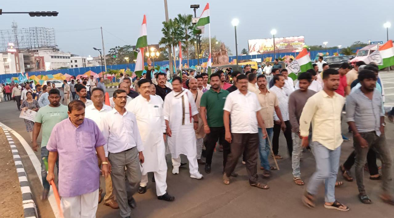 Odisha Congress Accompanied With Rahul Gandhi Said Sarat Patnaik