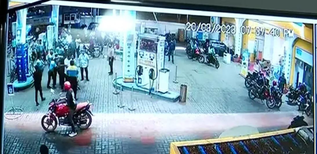Petrol Pump Employee Attacked With Axe In Bhubaneswar