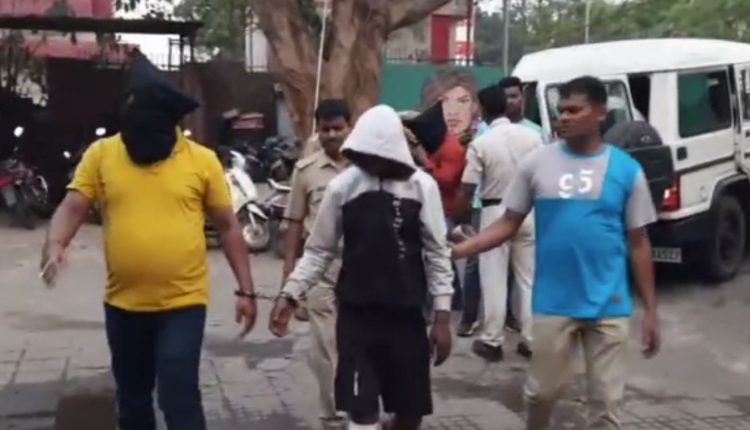 Police Arrested 3 Waiter Who Loots Ornaments In Marriage Ceremony