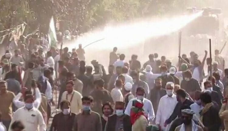 Violence In Pakistan Street Before Imran Khan's Arrest