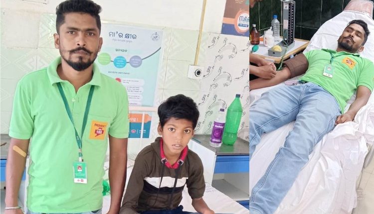 108 Ambulance pilot donates blood to a sickle cell patient