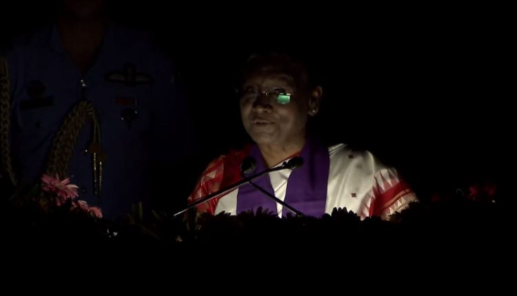 Power Cut While President Delivering Speech In Mayurbhanj