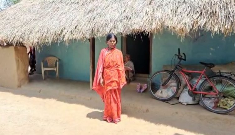 Despite Being Sarpanch For 22 Years, Tribal Woman Lives In Thatched House In Nabarangpur