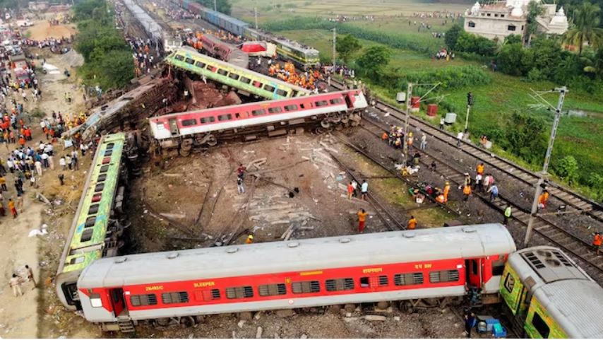 West Bengal And Bihar Claims More Than 100 Passengers Still Missing After Bahanaga Train Accident
