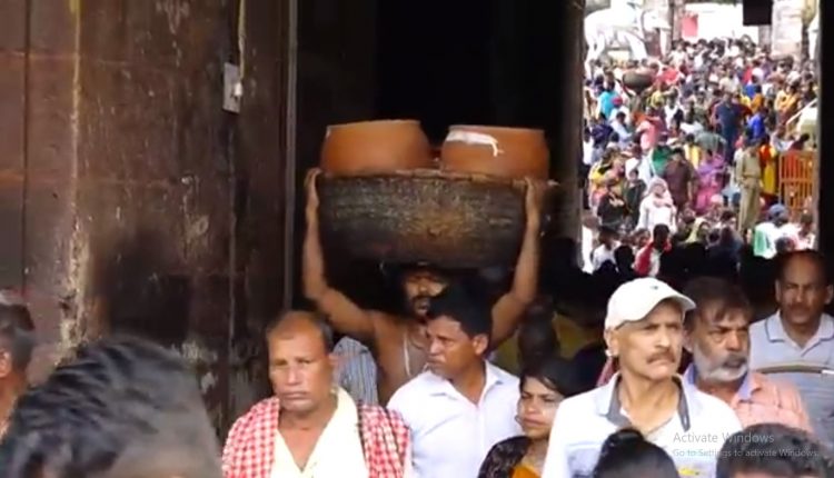 No Rate Chart Of Abadha In Anand Bazar, Devotees Suffered By Non Servitor