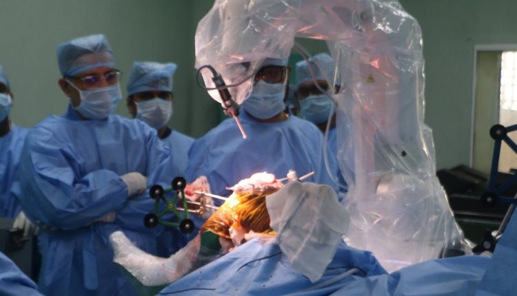 ROBOTIC-ASSISTED KNEE REPLACEMENT SURGERY ALLOWS GREATER PRECISION, BETTER RESULTS: PROF. DASH