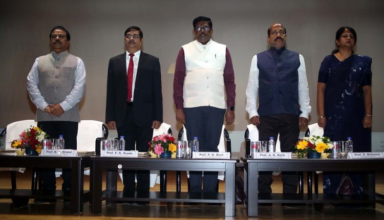 SOA FOR GLOBAL COLLABORATIONS IN INTER-DISCIPLINARY RESEARCH VC