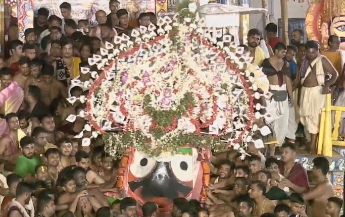 Sri Jew Returns Shree Mandir On Niladri Bije