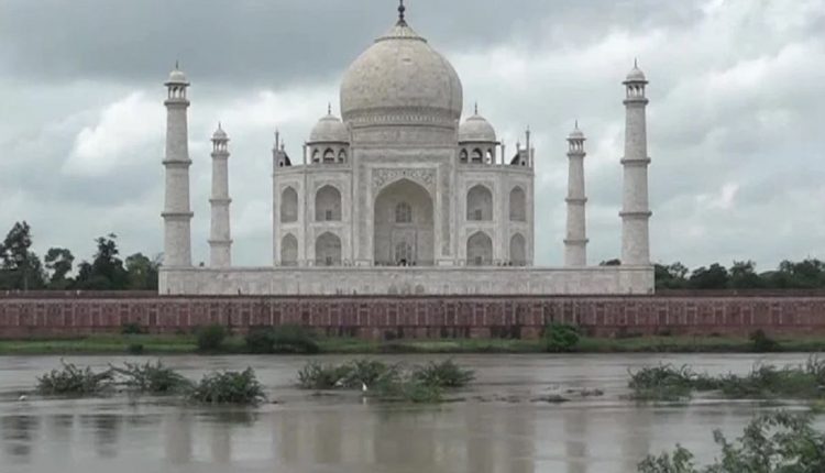 Yamuna Flood Water Reaches Near Agra's Taj Mahal