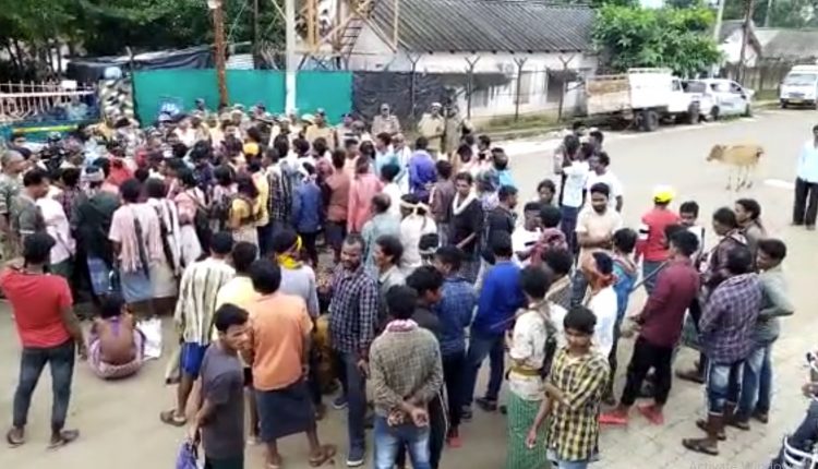 Police Held Two Dangaria Kandha Suspect Mao Informer In Rayagada